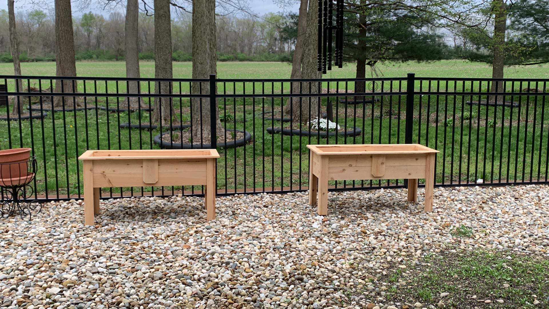 Planter box